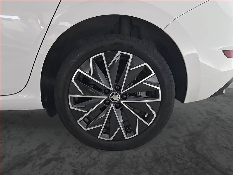 Škoda Scala (2019) Style 1.0 TSI, Kůže, Tempomat - fotka 14 z 19