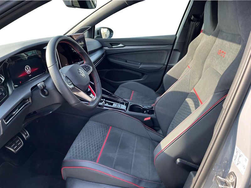 Volkswagen Golf GTI Clubsport 2,0 TSI 221 kW 7 - fotka 11 z 24