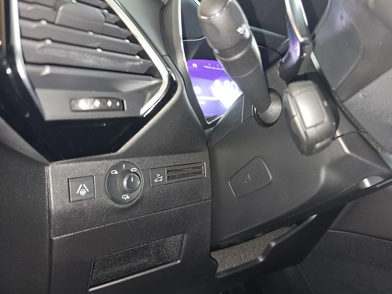 DS Automobiles DS7 Crossback 1.5 BlueHDi 130 EAT8 Rivoli CZ - fotka 18 z 25