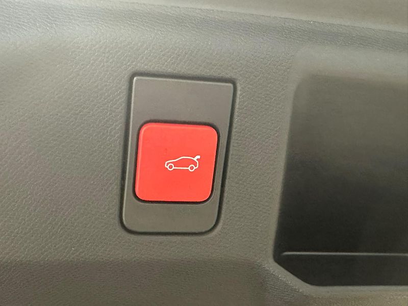 Peugeot 5008 (2026) GT Hybrid 145 e-DCS6 - fotka 9 z 21
