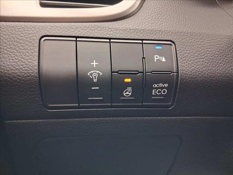 Hyundai i30 1,6 GDI AT Weekend PANORAMA - fotka 8 z 19