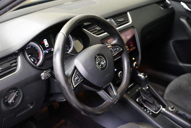 Škoda Octavia - fotka 14 z 26