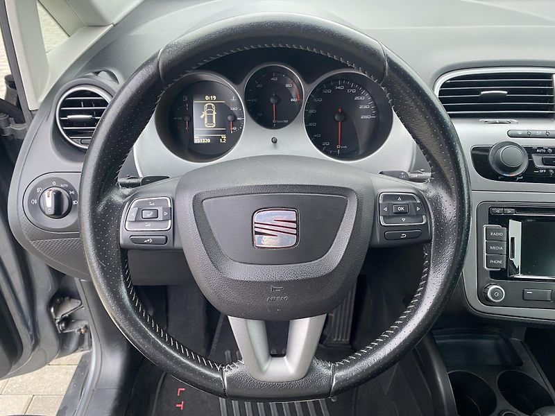 Seat Altea 1.6TDi, AUTOMAT,STYLE, VÝB.ST. - fotka 19 z 46