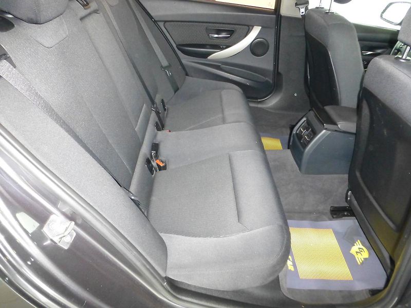 BMW Řada 3 (2013) 2,0D-120KW*NAVI*VYHŘ.SED*XENON - fotka 24 z 28