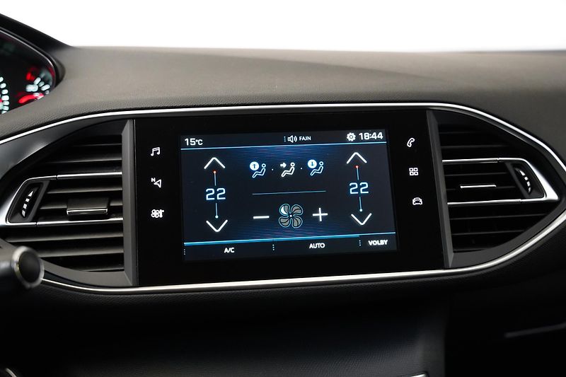 Peugeot 308 - fotka 21 z 24