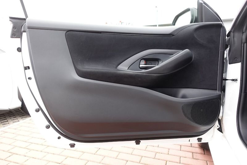 Toyota GR Yaris 1.6Turbo 8AT 4X4 Dynamic + VIP - fotka 9 z 32