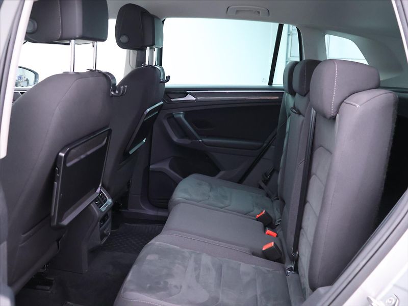Volkswagen Tiguan 2,0 TDI 176kW DSG Highline DPH - fotka 15 z 39