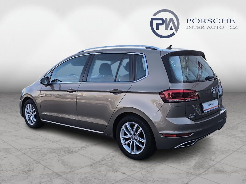 Volkswagen Golf Sportsvan 1.5TSI 110kW DSG HIGHLINE - fotka 8 z 24