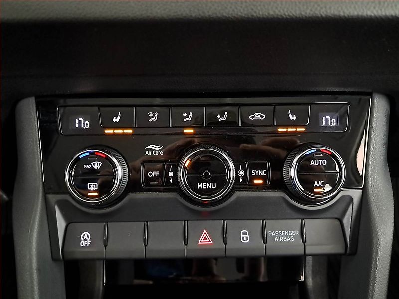 Škoda Karoq (2021) Ambition 1.6 TDI - fotka 16 z 20