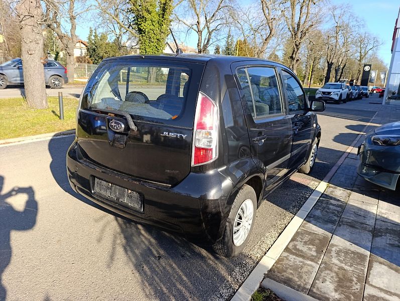 Subaru Justy 1.0i - fotka 11 z 12