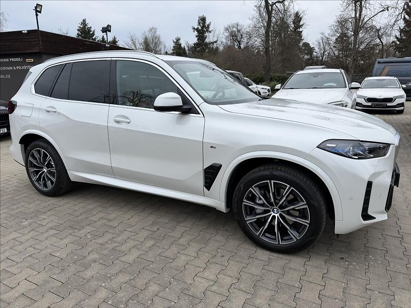 BMW X5 30d Msport Xdrive - fotka 4 z 36