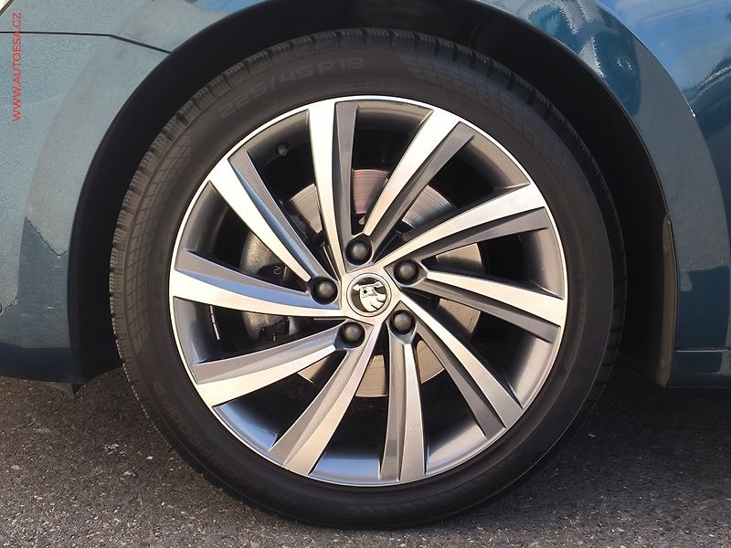Škoda Octavia (2021) 2.0 TSi 4x4 4x4, 1.maj,ČR - fotka 29 z 31
