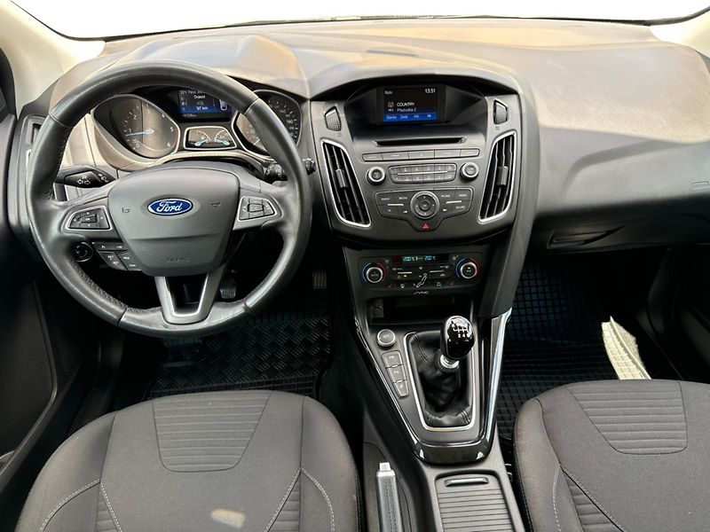 Ford Focus 1.5 TDCI 88KW - fotka 10 z 17