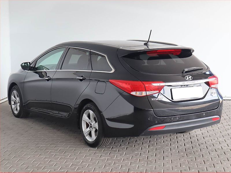 Hyundai i40 (2012) 1.7 CRDi, Automat, Navi - fotka 4 z 19