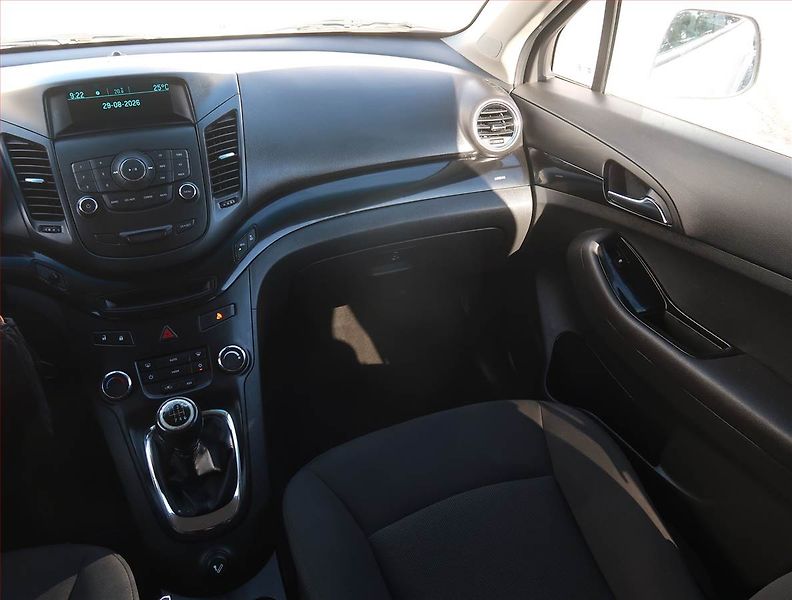 Chevrolet Orlando (2013) 2.0 VCDi, 7 míst, nová STK - fotka 8 z 19
