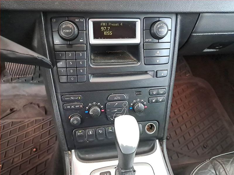 Volvo XC90 (2004) D5, 4X4, Automat, nová STK - fotka 12 z 18