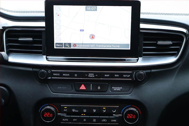 Kia Ceed (2019) 1.4 MPI, Serv.kniha, Navi - fotka 12 z 21