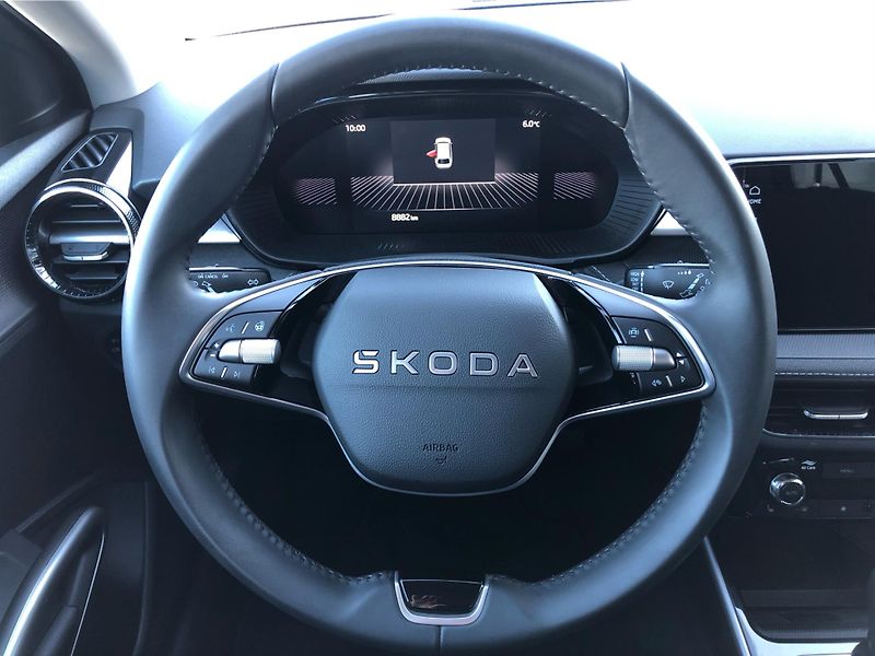 Škoda Fabia 1.0 TSi Top Selection - fotka 17 z 27