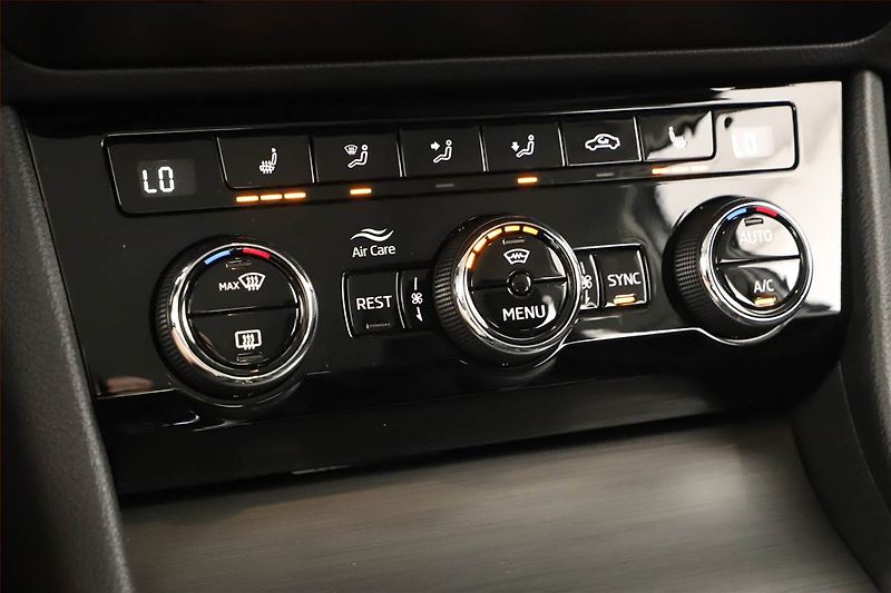 Škoda Superb (2022) Style 2.0 TDI - fotka 16 z 20