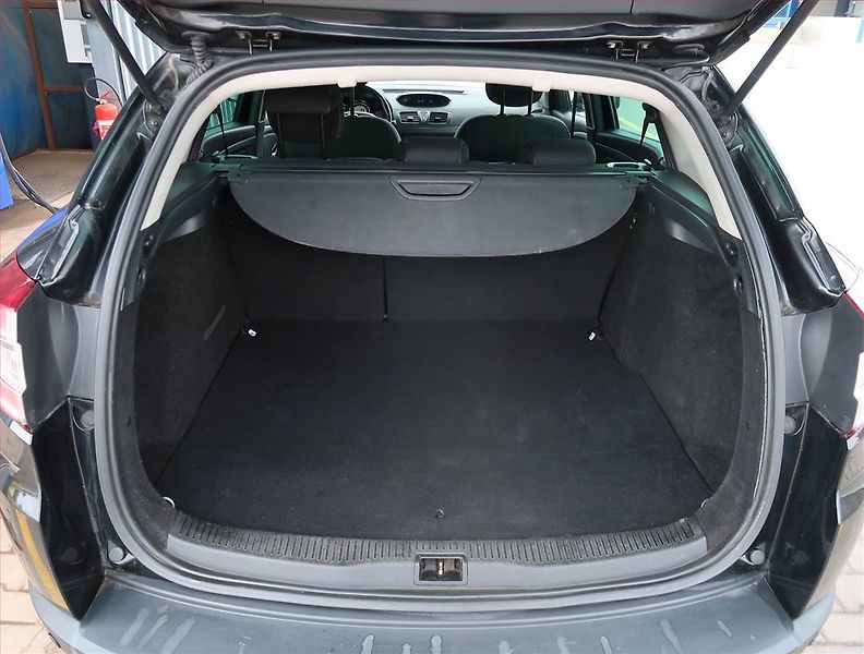 Renault Mégane (2015) Limited 1.5 dCi, Tempomat - fotka 13 z 19