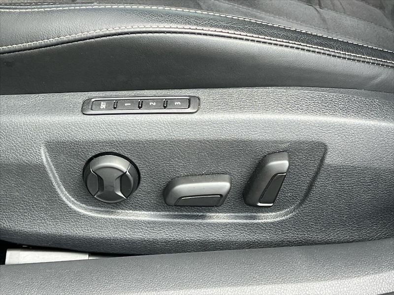 Škoda Superb 2,0 TDi 110kW 7DSG STYLE PLUS - fotka 22 z 28