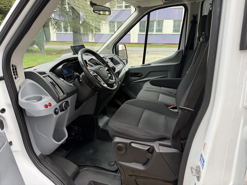 Ford Transit 2,0 TDCi 4x4 /valník/7-místný - fotka 10 z 22