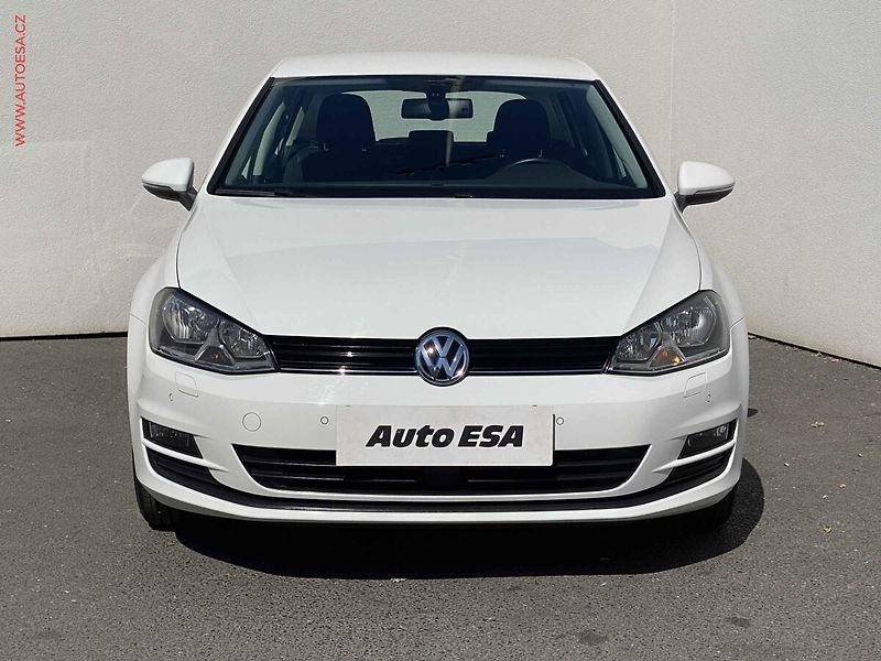 Volkswagen Golf (2011) 1.2TSi, ČR, DSG, tempo - fotka 2 z 18