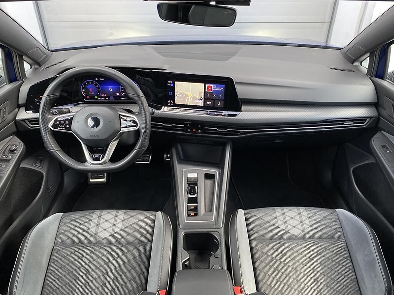 Volkswagen Golf Variant 2,0 TSI 140 kW DSG R-line - fotka 10 z 29
