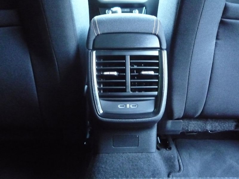 Škoda Scala (2025) 1,0TSi 85kW Top Selection - fotka 21 z 24