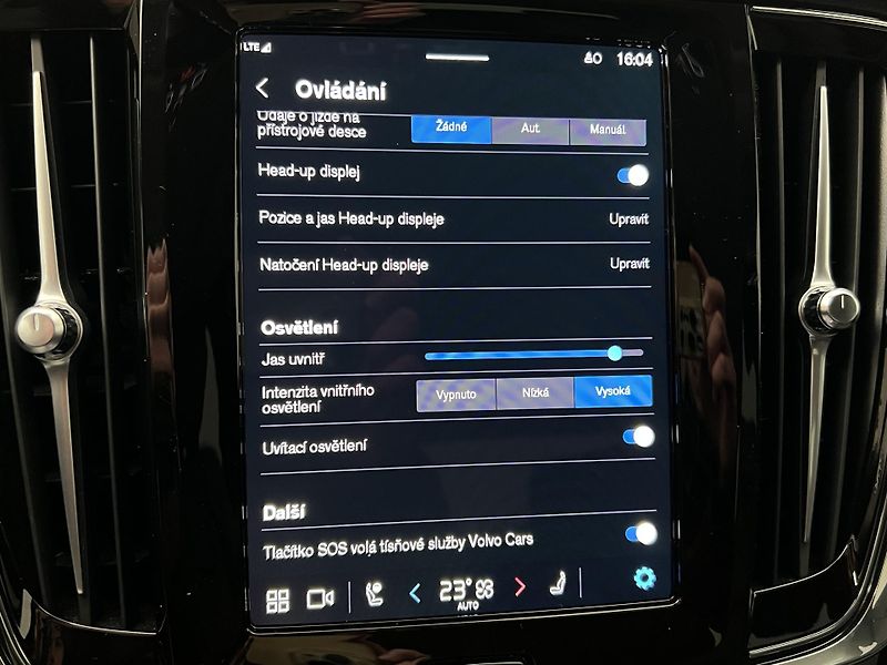 Volvo S90 B5 AWD ULTIMATE BRIGHT AUT - fotka 42 z 47