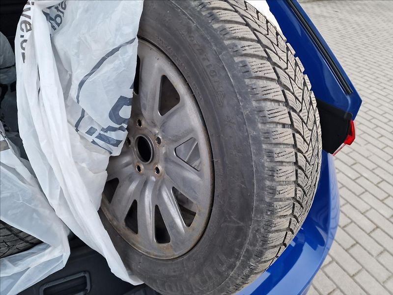 Škoda Octavia 2.0TDI,původ ČR,1.Maj,2x kola - fotka 47 z 50
