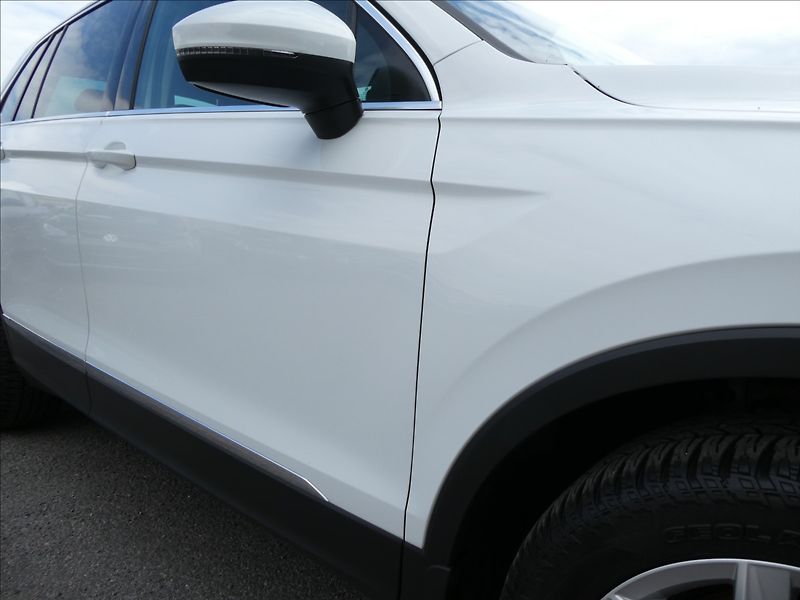 Volkswagen Tiguan 2,0 TSi 140kW DSG 4Motion,weba - fotka 14 z 52