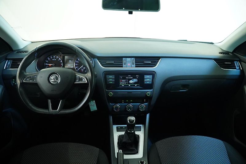 Škoda Octavia - fotka 5 z 27