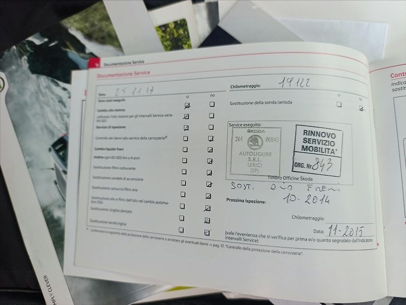 Škoda Yeti 1,6 TDi Aut.klima,Navi.Kůže - fotka 33 z 35