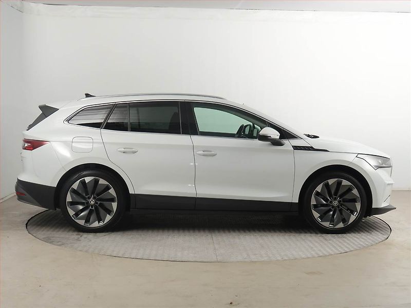 Škoda Enyaq (2021) Lounge iV 80 (82 kWh), SoH 90% - fotka 6 z 22