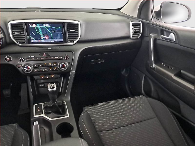 Kia Sportage (2021) 1.6 T-GDI - fotka 8 z 22