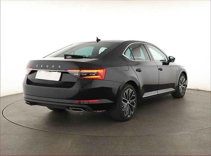 Škoda Superb (2020) Laurin&Klement 2.0 TSI - fotka 5 z 30