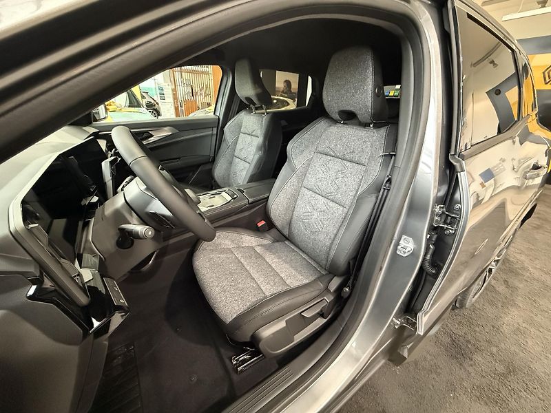 Renault Austral (2026) techno full hybrid E-Tech 200 - fotka 8 z 11
