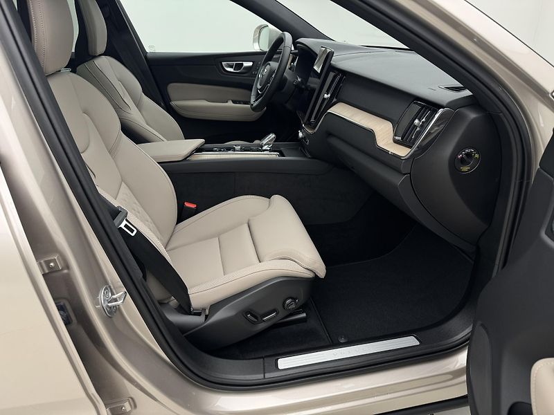 Volvo XC60 (2026) B5 AWD AUT BRIGHT PLUS  - fotka 23 z 70