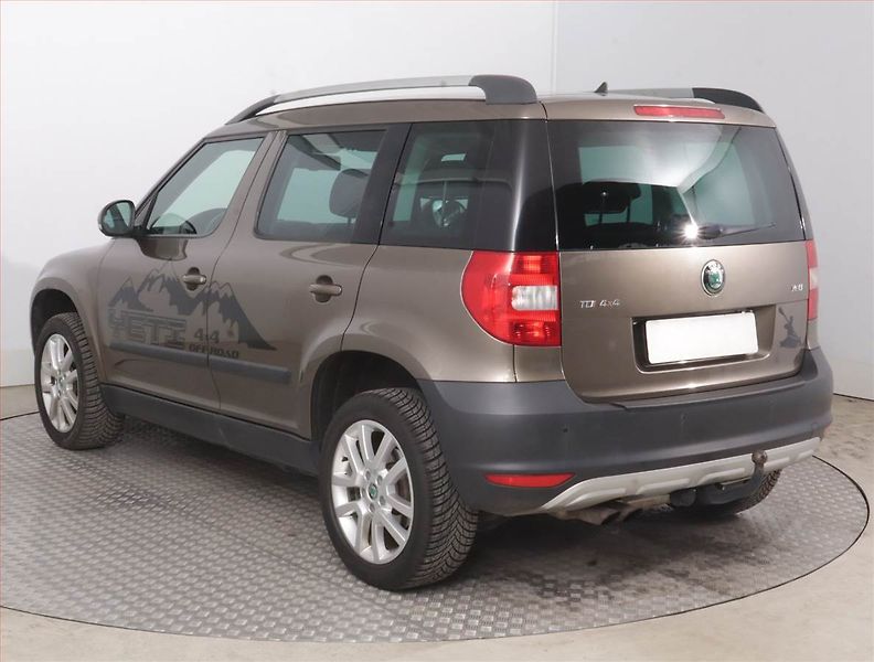 Škoda Yeti (2012) 2.0 TDI, 4X4, Xenony - fotka 4 z 15