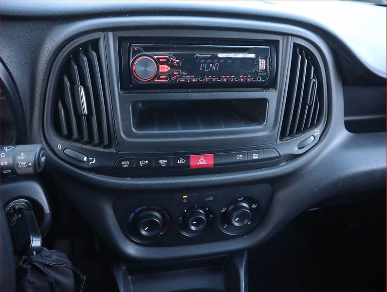 Fiat Dobló (2016) Maxi 1.6 MultiJet, SR, DPH - fotka 9 z 11