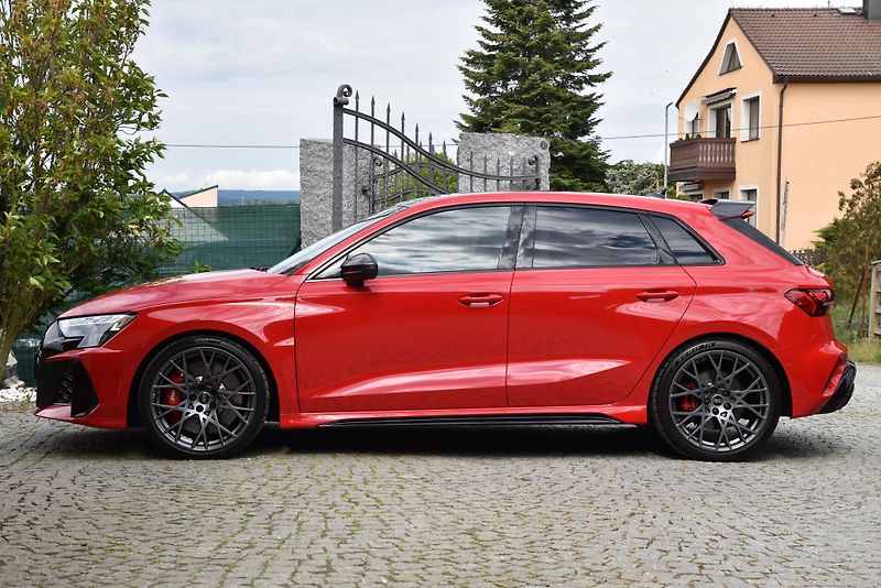Audi RS 3 2.5 TFSi 294 kW /// REZERVACE  - fotka 6 z 51