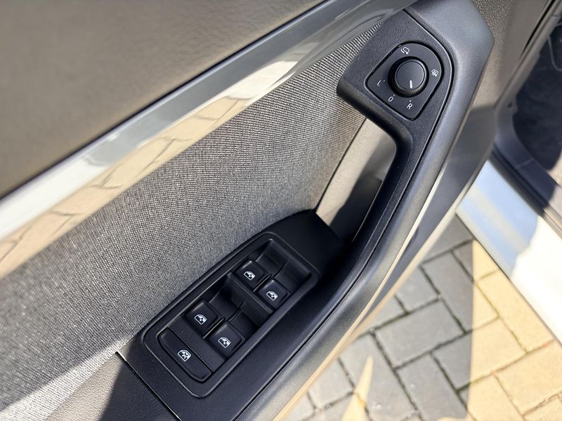 Seat Ateca 2.0TDI 110KW DSG 4DRIVE LED - fotka 12 z 56