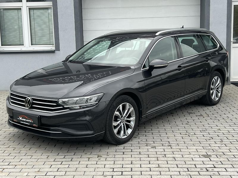 Volkswagen Passat (2024) 1.5TSI 110kW DSG 1.MAJITEL ČR - fotka 2 z 23