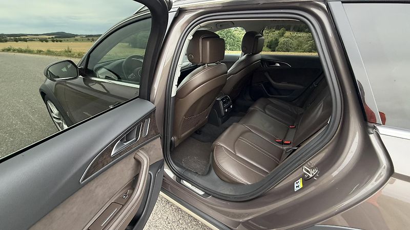 Audi A6 Allroad (2017) biturbo - fotka 16 z 18