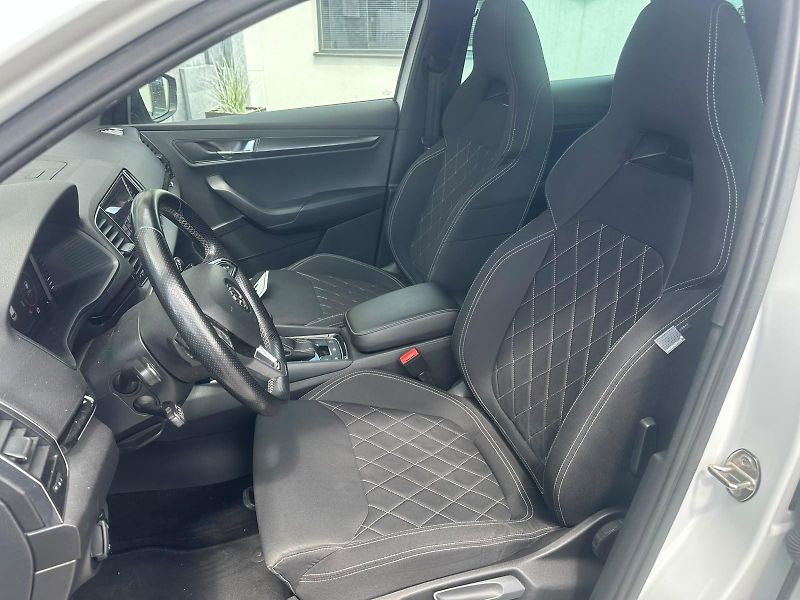 Škoda Karoq (2019) 1.6TDi, 85KW, SPORTLINE - fotka 27 z 30