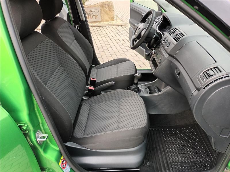 Škoda Fabia 1,2 TSI,KLIMA,TZ,VÝHŘEV,KOLA - fotka 21 z 46