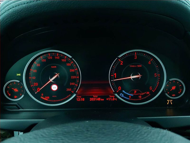 BMW X6 (2015) xDrive30d - fotka 11 z 23