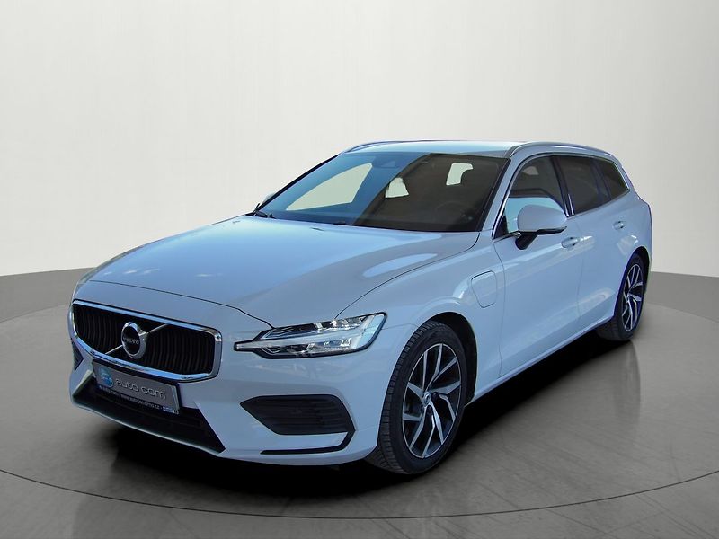 Volvo V60 2.0 T6 AWD PHEV Momentum - fotka 1 z 31