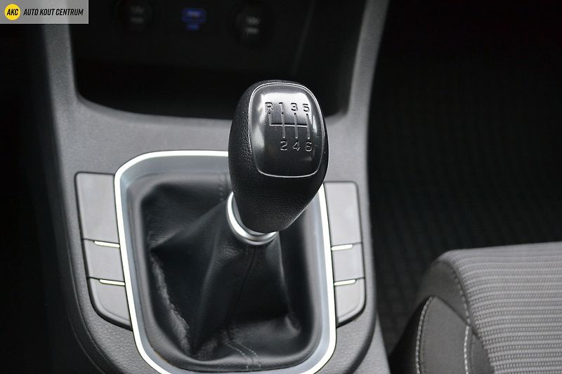 Hyundai i30 22 HB 1,5I MT START PLUS - fotka 20 z 45